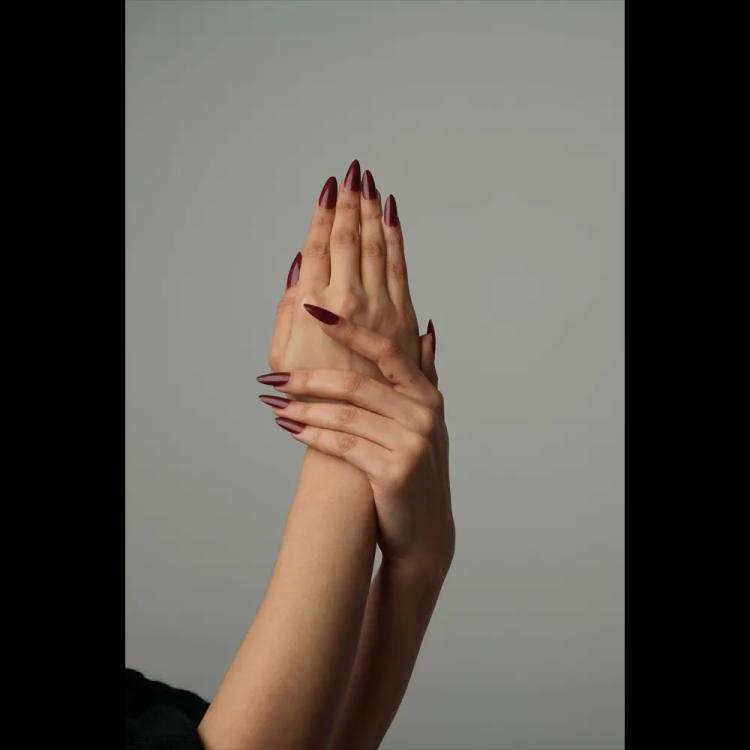 جليتز أظافر أكريليك مع غراء سائل - لون محايد (96 قطعة)