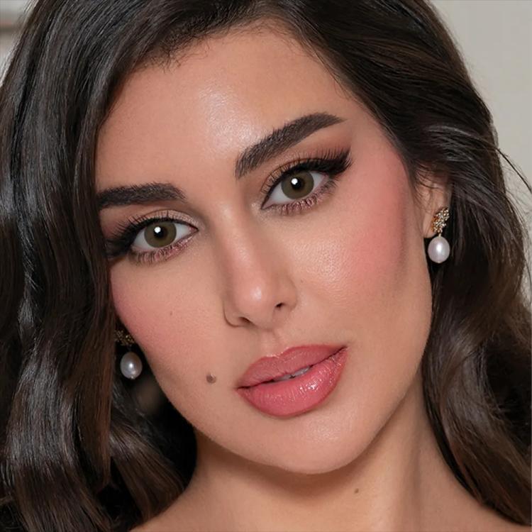 عدسات لاصقة من لنس مي - بتروليم