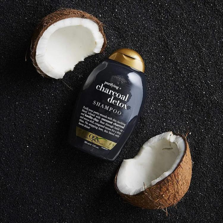 OGX Purifying + Charcoal Detox Shampoo - 385 ml