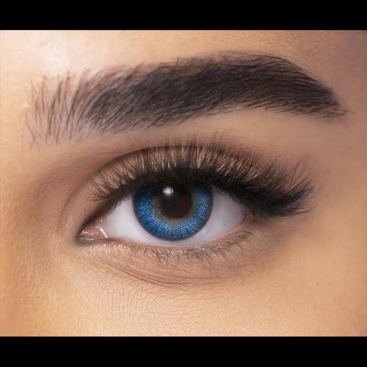 Freshlook ColorBlends Monthly Colored Contact Lens - Brilliant Blue (2 Lenses)