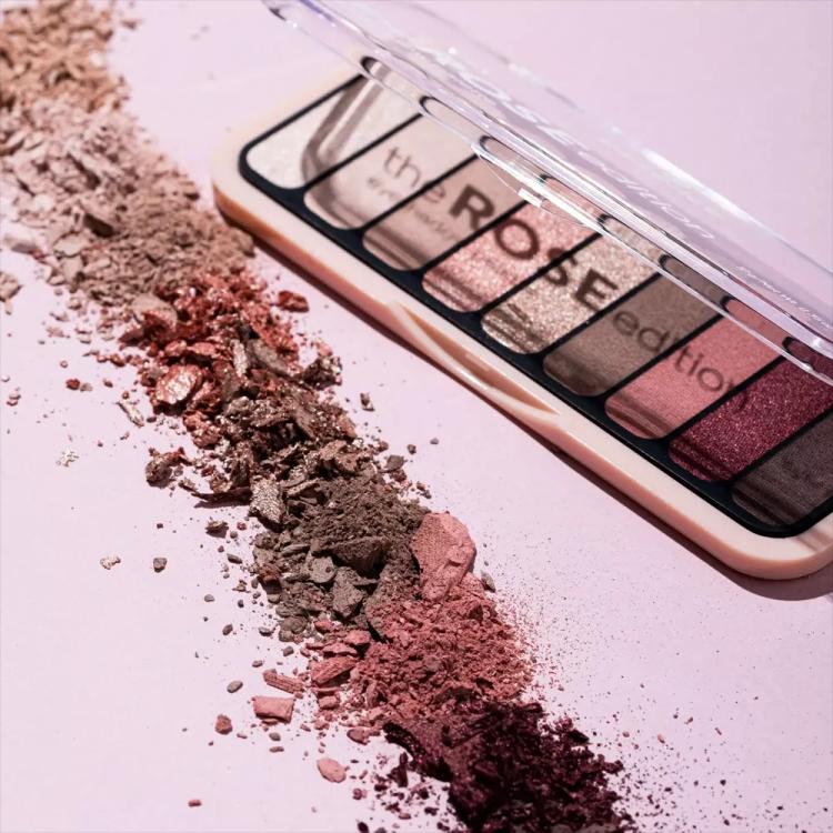 essence The Rose Edition Eyeshadow Palette -20 Lovely In Rose (10 g)