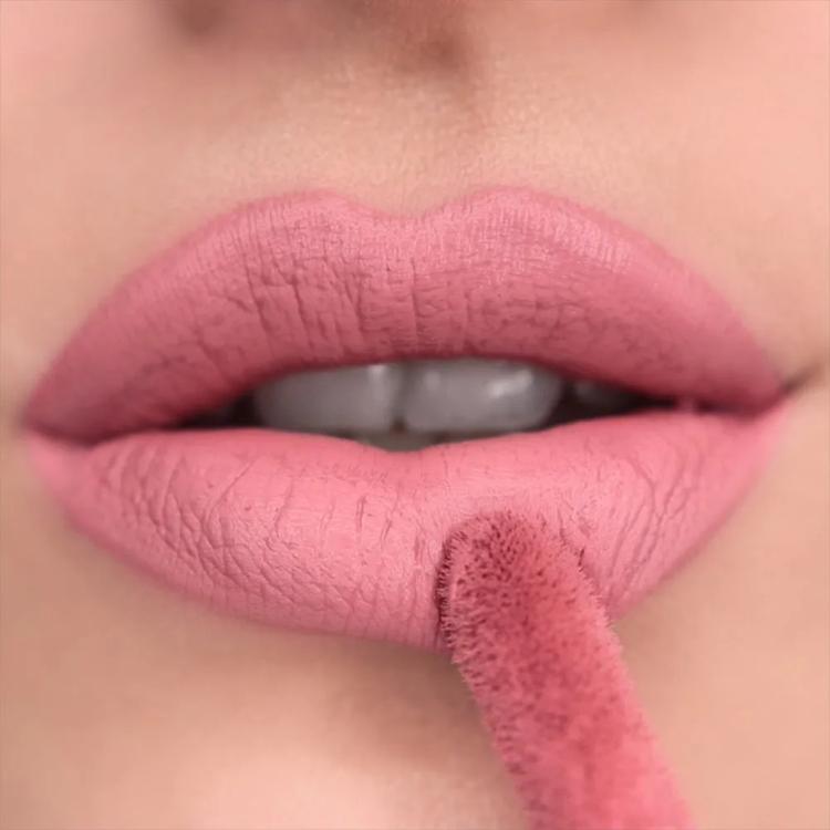 Makeup Revolution Matte Bomb Liquid Lipstick - Pink Bunny