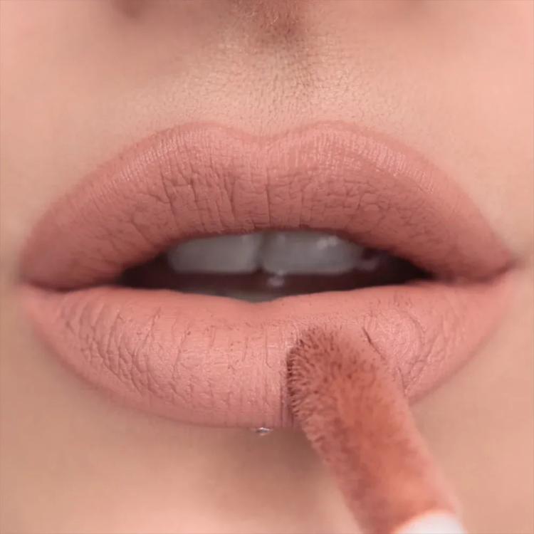 Makeup Revolution Matte Bomb Liquid Lipstick - Nude Charm