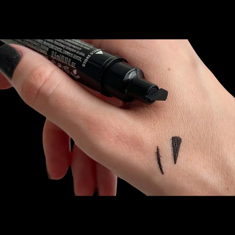 Essence Quick Wing! Stamp Eyeliner - 01 Black