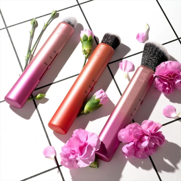 Real Techniques Slide Powder Makeup Brush