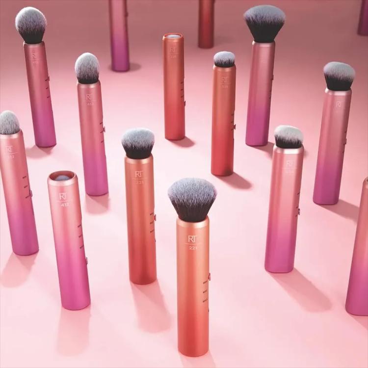 Real Techniques Slide Blush Makeup Brush