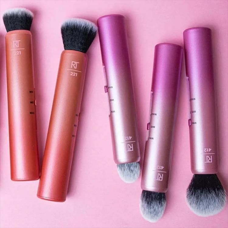 Real Techniques Slide Blush Makeup Brush
