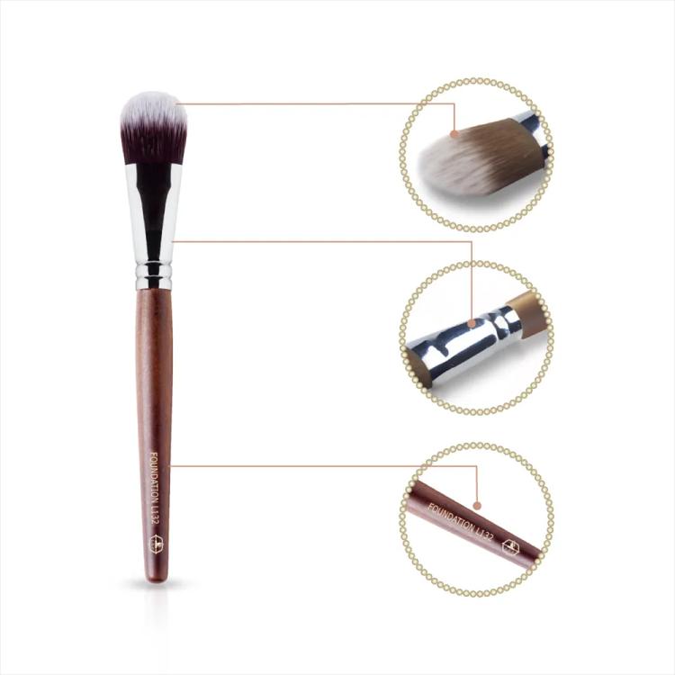 Lef Cosmetics Foundation Brush - L132