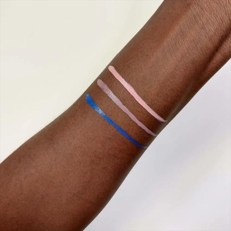 Makeup Revolution Relove Dip Eyeliner - Blue