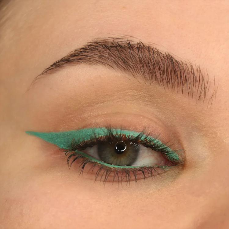 Makeup Revolution Streamline Waterline Eyeliner Pencil
  - Teal
