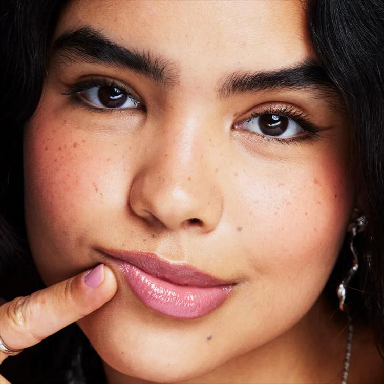 Makeup Revolution Pout Bomb Plumping Gloss - Kiss Nude