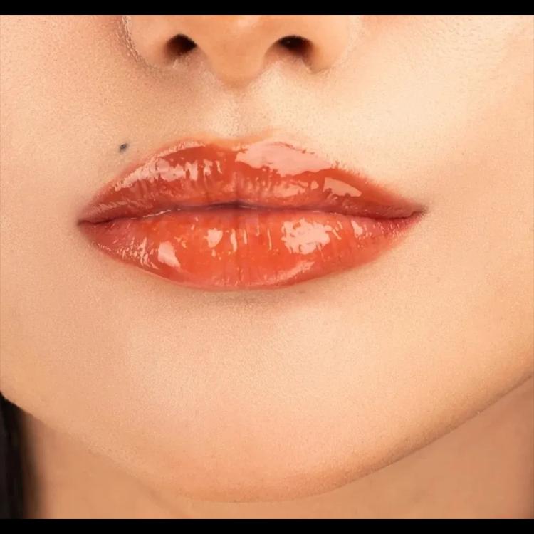 Hearts Lip Gloss - 003 Chocolate Plump
