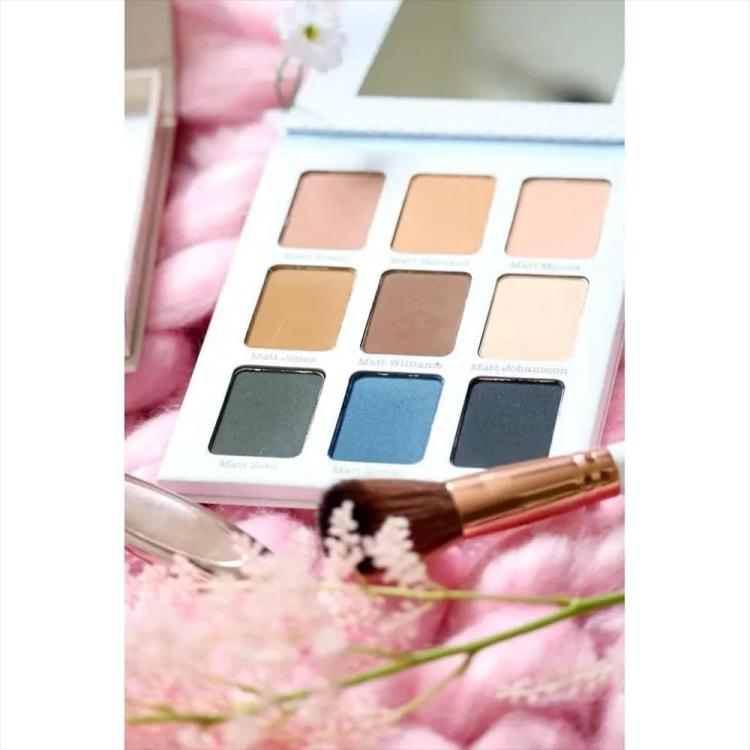 The Balm Meet Matt(e) Adore Eyeshadow Palette - 21.6 g