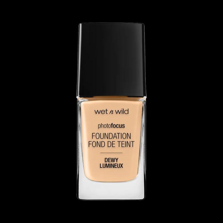 Wet N Wild Photo Focus Dewy Foundation - Soft Beige (28 ml)