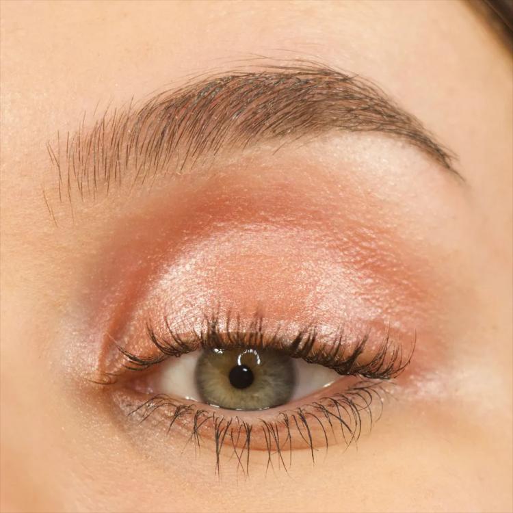 Makeup Revolution Lustre Wand Eyeshadow Stick - Pink Romance