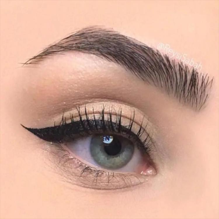 Golden Rose Vinyl Liner Waterproof Eyeliner - Glossy Black