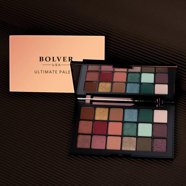 Bolver USA Eyeshadow Palette in 18 Shades - E07 (19 g)