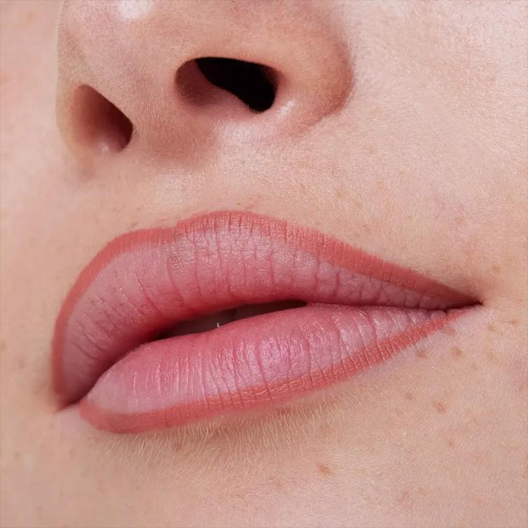 essence 8H Matte Comfort Lipliner - 04 - Rosy Nude