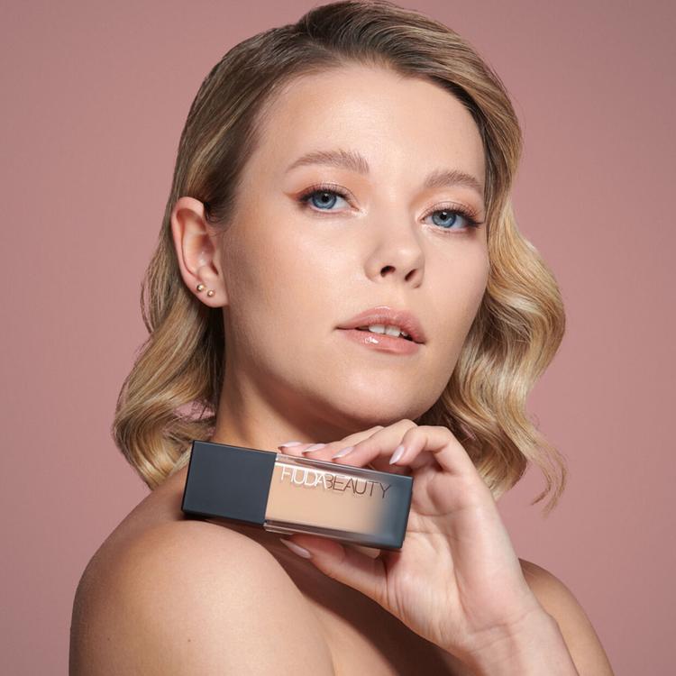 Huda Beauty #FauxFilter Luminous Matte Foundation - Chai 210B