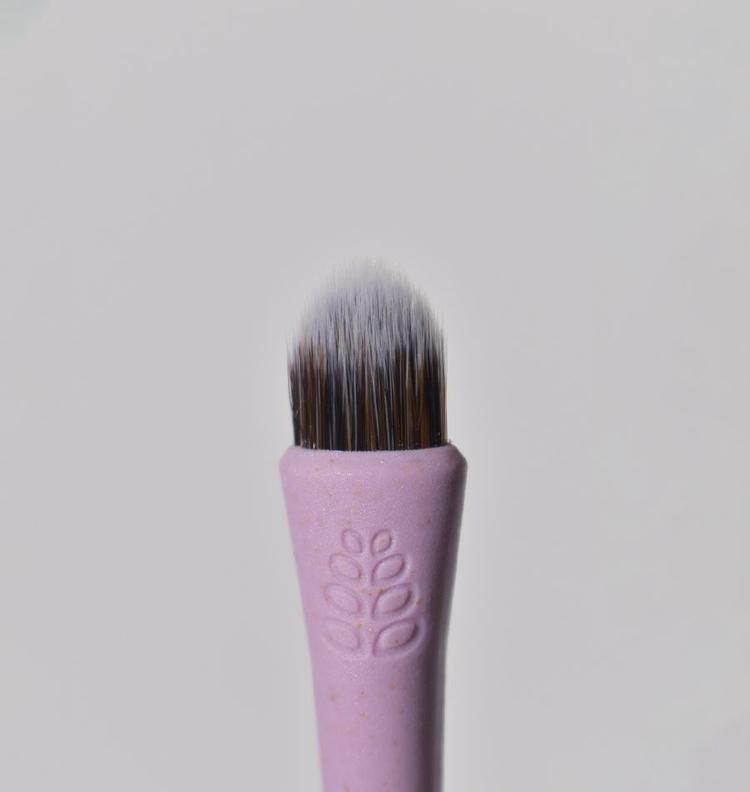 Beter Natural Fiber Concealer Brush 22305