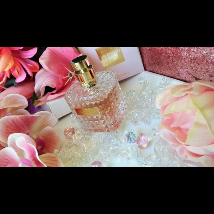 Valentino Donna Perfume Eau De Parfum - 100 ml