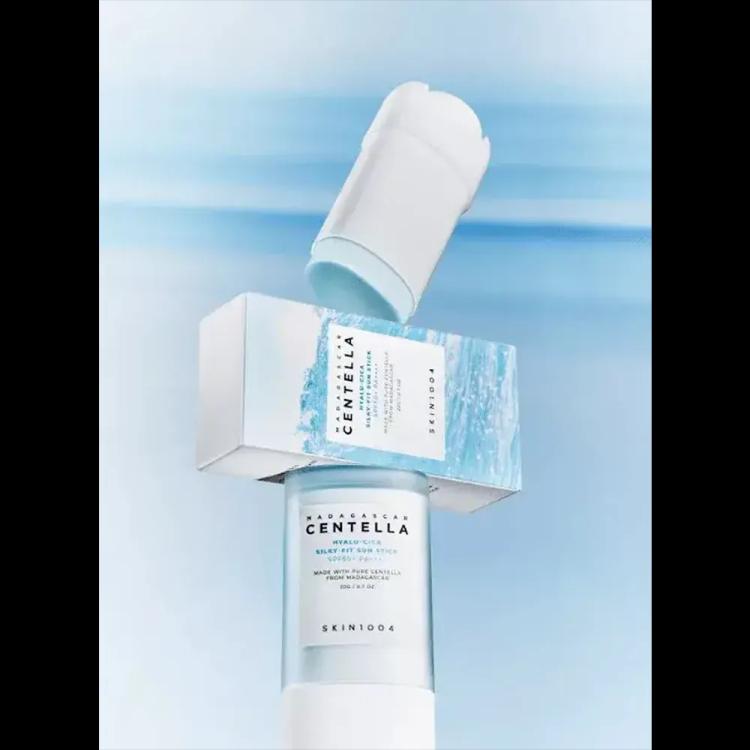 SKIN1004 Madagascar Centella Hyalu-Cica Silky-Fit Sun Stick SPF 50+ - 20 g
