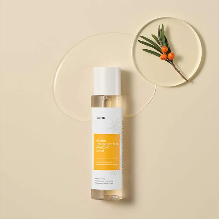 iUNIK Vitamin Hyaluronic Acid Vitalizing Toner - 200 ml