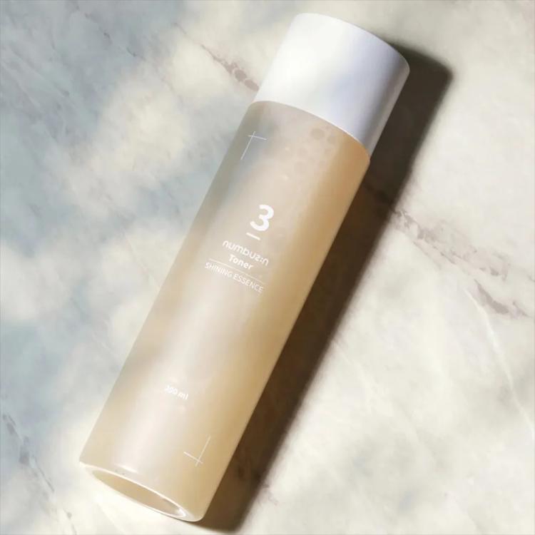 Numbuzin No.3 Super Glowing Essence Toner - 200 ml