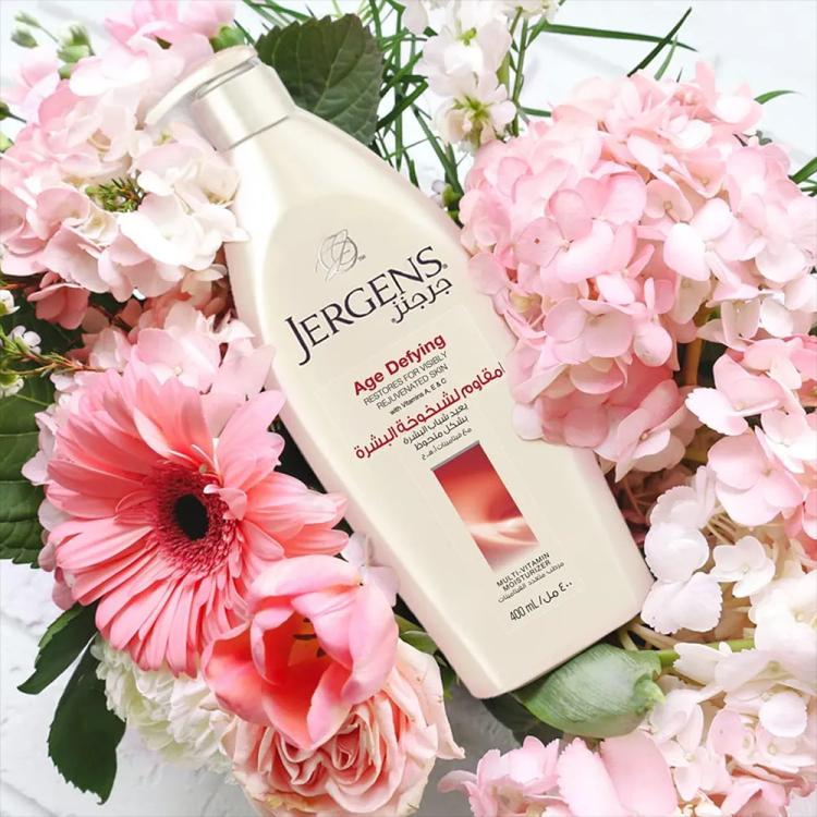 Jergens Age Defying Multi-Vitamin Moisturizer - 400 ml